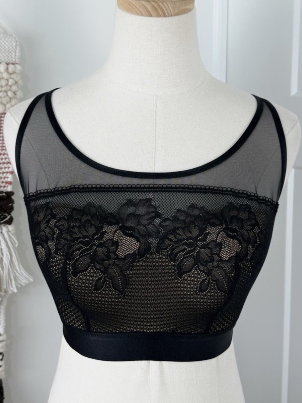 Soma Curves Scoop Neck Bralette Lace Mesh Wireless Black Sz Large